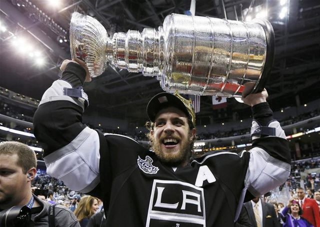 ANE KOPITAR. Nejvtí slovinská hokejová hvzda vech dob se ped temi lety...