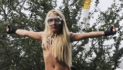 Nah aktivistka z Femen prch do Pae, kvli pokcenmu ki