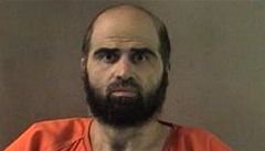 V Texasu soud majora Hasana. Na zkladn ve Fort Hood zabil 13 lid