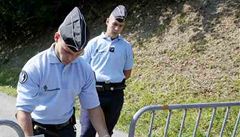 V domech Brit postlench u jezera Annecy nala policie vbuniny