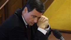 Rath ádal pítomnost a monost projevu svého obhájce JuDr. erného, snmovna to ale zamítla.