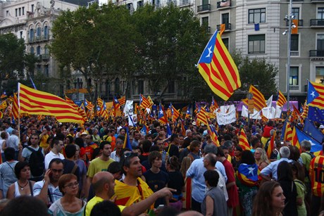 Do ulic údajn vylo a 2 miliony Katalánc.