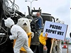 'Zachrate Arktidu,' vyzývali aktivisté Greenpeace na protestní akce na benzince Shell.