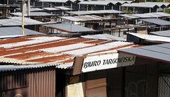 Po vyhlá�ení prohibice v �R se na �esko-polské hranici v �eské T�ín� objevila polská celní slu�ba která kontrolovala namátkov� v�echny lidi vstupující do Polska zda nenesou n�jaký alkohol. 