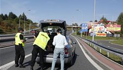 Po vyhlá�ení prohibice v �R se na �esko-polské hranici v �eské T�ín� objevila polská celní slu�ba která kontrolovala namátkov� v�echny lidi vstupující do Polska zda nenesou n�jaký alkohol. 