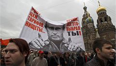 'Putine, odle s jeby!' V Moskv demonstrovaly desetitisce