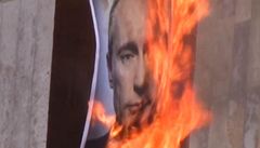 Pussy Riot slanily panelk a zaplily plakt s Putinem