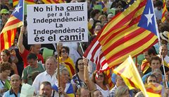 Pod heslem "Katalánsko, nový stát v Evropě" pochodovaly dnes ulicemi Barcelony až dva miliony lidí za nezávislost tohoto regionu ve východní části Španělska. 