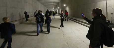 Prohldkov trasa zanala na ramp tunel v ulici Svatovtsk u Vtznho nmst v Praze 6-Dejvicch