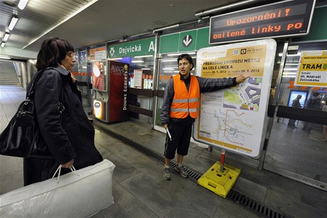 Na 50 000 cestujících se dotkne tídenní výluka provozu praského metra v celém úseku trasy A