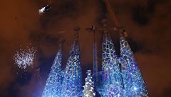 Dominanta Barcelony v pátek ve�er zá�ila barvami.
