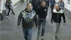 Agresivní fanou�ci, kte�í na Starom�stské skopali zmlátili dva jiné fanou�ky