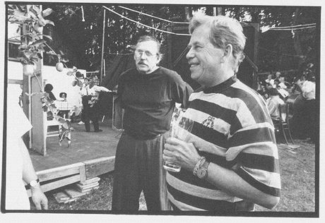 Václav Havel a Andrej Krob pi divadelním pedstavení