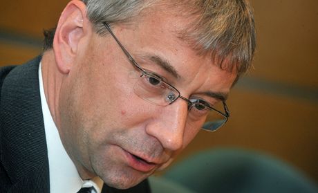 Jaromír Drábek rezignoval na svj post ministra práce a sociálních vcí.
