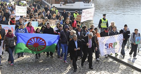 Pochod romské hrdosti Roma Pride, který se koná v 15 mstech Evropy, se uskutenil 7. íjna také v Praze. 
