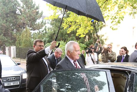 Prezident Václav Klaus pi senátních volbách 