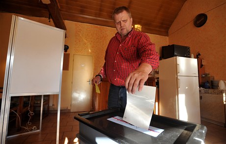 Mezi sebou tu soupeil prezident Agrární komory Jan Veleba a sociální demokrat Tomá karyd.