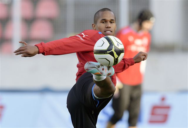 Theodor Gebre Selassie p�i tréninku fotbalové reprezentace 