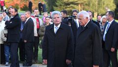 Gauck jako prvn nmeck prezident v historii navtvil Lidice