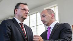 Premiér Petr Nečas a ministr průmyslu a obchodu Martin Kuba. | na serveru Lidovky.cz | aktuální zprávy