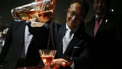Mistr barista Salvatore Calabrese míchá nejdraí drink na svt