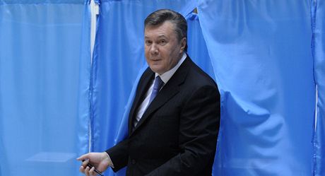 Ukrajinský prezident Viktor Janukovy u voleb