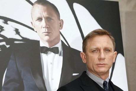 James Bond - agent s povolením zabíjet.