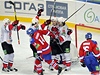 Utkání KHL Lev Praha - Metallurg Novokuznck. Hrái Novokuzncku se radují z gólu