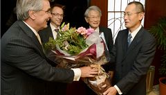 Japonský výzkumník inja Jamanaka se dozvdl o tom, e získal letoní Nobelovu cenu za lékaství a fyziologii, ve chvíli, kdy opravoval starou praku. 