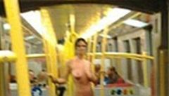 Vídeňská Venuše. Rakušané hledají ženu, která jezdí metrem nahá