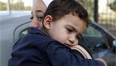 Syrský chlapec, kterého rodina zapomněla během bombardování v Sýrii, je zpět u svých rodičů. | na serveru Lidovky.cz | aktuální zprávy
