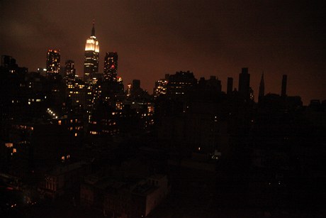 Výpadek proudu v New Yorku poté, co udeila superboue Sandy.