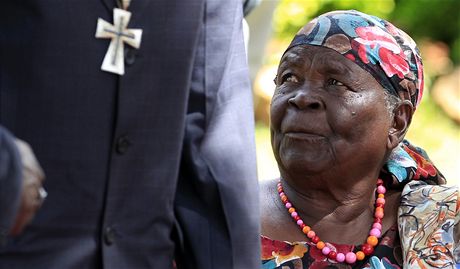 Babika Baracka Obamy se v Keni modlí za vnukovo vítzství v prezidentském klání.