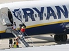 Letadlo nízkonákladových aerolinek Ryanair  ilustraní foto