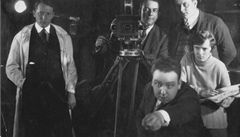 Fotky ze ztraceného Hitchcockova filmu jdou do aukce