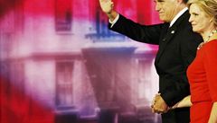 Smutná nálada v bostonském volebním tábu. Mitt Romney a jeho ena Ann