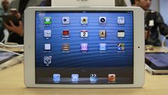 Zájem o iPad mini je zatím slab�í.