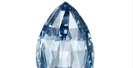 Vzácný tmav modrý diamant