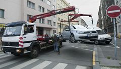 Praha zdražuje: odtah auta za 1900, den na parkovišti až 400