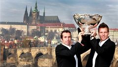 Radek tpánek a Tomá Berdych s trofejí pro vítze Davis Cupu