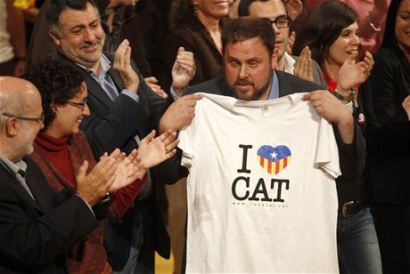 Láska pro Katalánsko. Katalánci volí parlament, zem má nakroeno k úplné samostatnosti