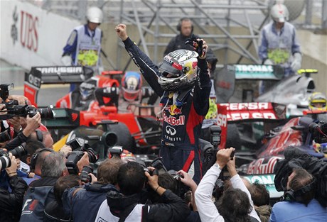 Velká cena Brazílie formule 1 - slavící Sebastian Vettel