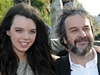 Reisér Peter Jackson na premiéru vyvedl svou dceru Katie.