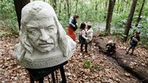 Pamtn busta Magora - Ivana Martina Jirouse, kter byla umstna na dm, kde byla Magorova oblben hospoda