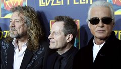 lenové kapely Led Zeppelin: Robert Plant, John Paul Jones a Jimmy Page 