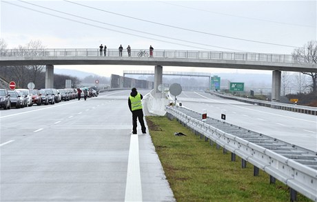 Řidiči mohou poprvé vyjet na úsek dálnice mezi Bohumínem na Karvinsku a polskými hranicemi, který navazuje na polskou dálnici A1.