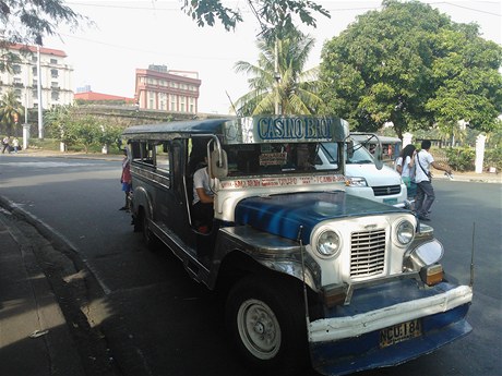 Jízda v Jeepney v Manile