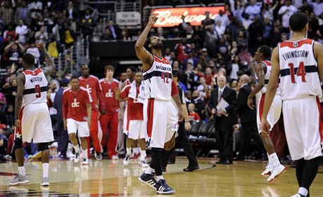 Basketbalista Washingtonu Wizards Nené (uprosted) 