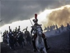 Rekonstruce Bitvy Tí císa, v ní v roce 1805 zvítzil francouzský císa Napoleon, na bojiti nedaleko Slavkova, se 1. prosince 2012 zúastnilo nkolik stovek píznivc vojenské historie v dobových uniformách.