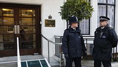 Podle dostupných informací z�ejm� zdravotní sestra spáchala sebevra�du. 